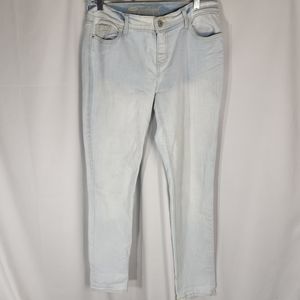 Old Navy The Boyfriend Light Wash Jeans Size 4 Regular